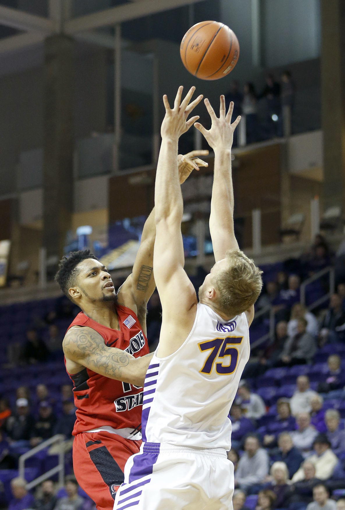 021319bp-uni-southern-illinois-05a